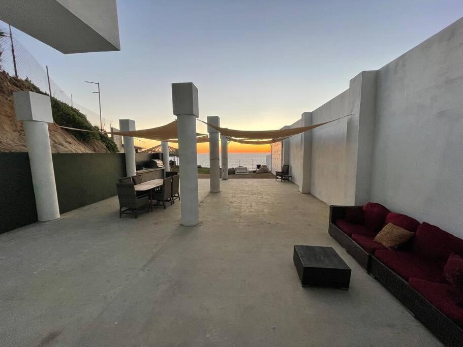 Triton'S Playhouse Beachfront Primo Tapia Extérieur photo